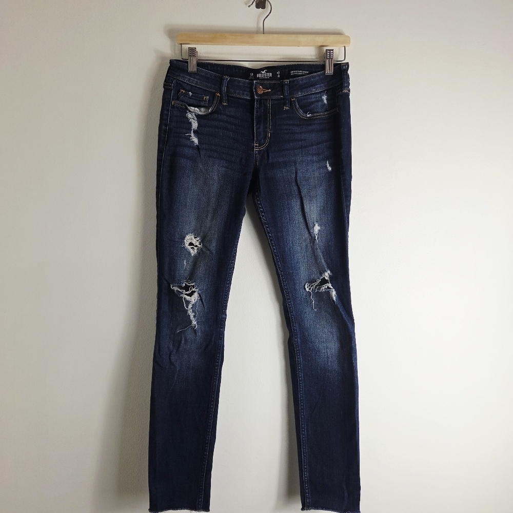 Hollister Low Rise Super Skinny Classic Strech Distressed Blue Jeans